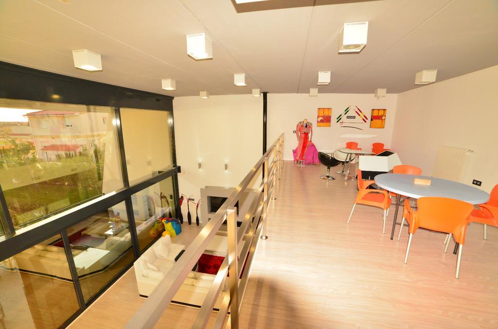 Futurcasa Casa Rural Spa Y Cine La Felipa Luaran gambar