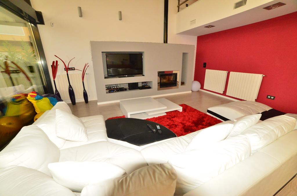 Futurcasa Casa Rural Spa Y Cine La Felipa Luaran gambar